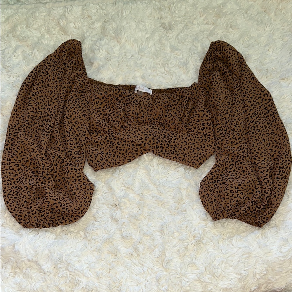 Leopard Print Puff Sleeve Crop Top